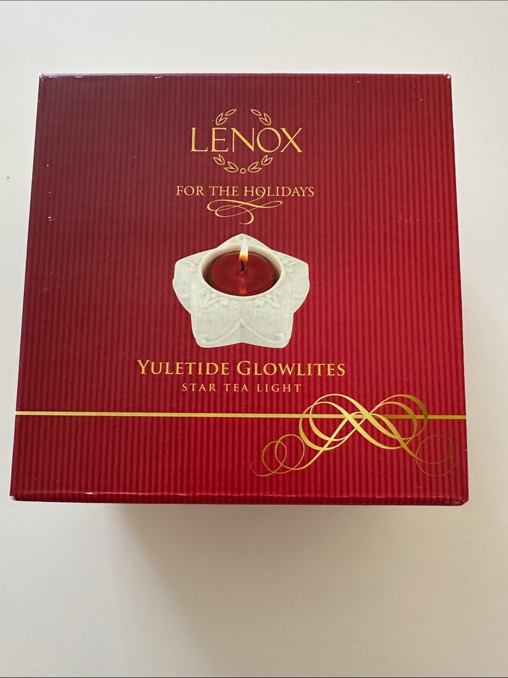 Lenox Red and Ivory Yuletide Glowlites Star Tea Light Box & Red Candle
